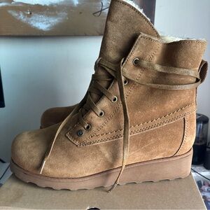 BearPaw Women's Lace Up Tan Boots